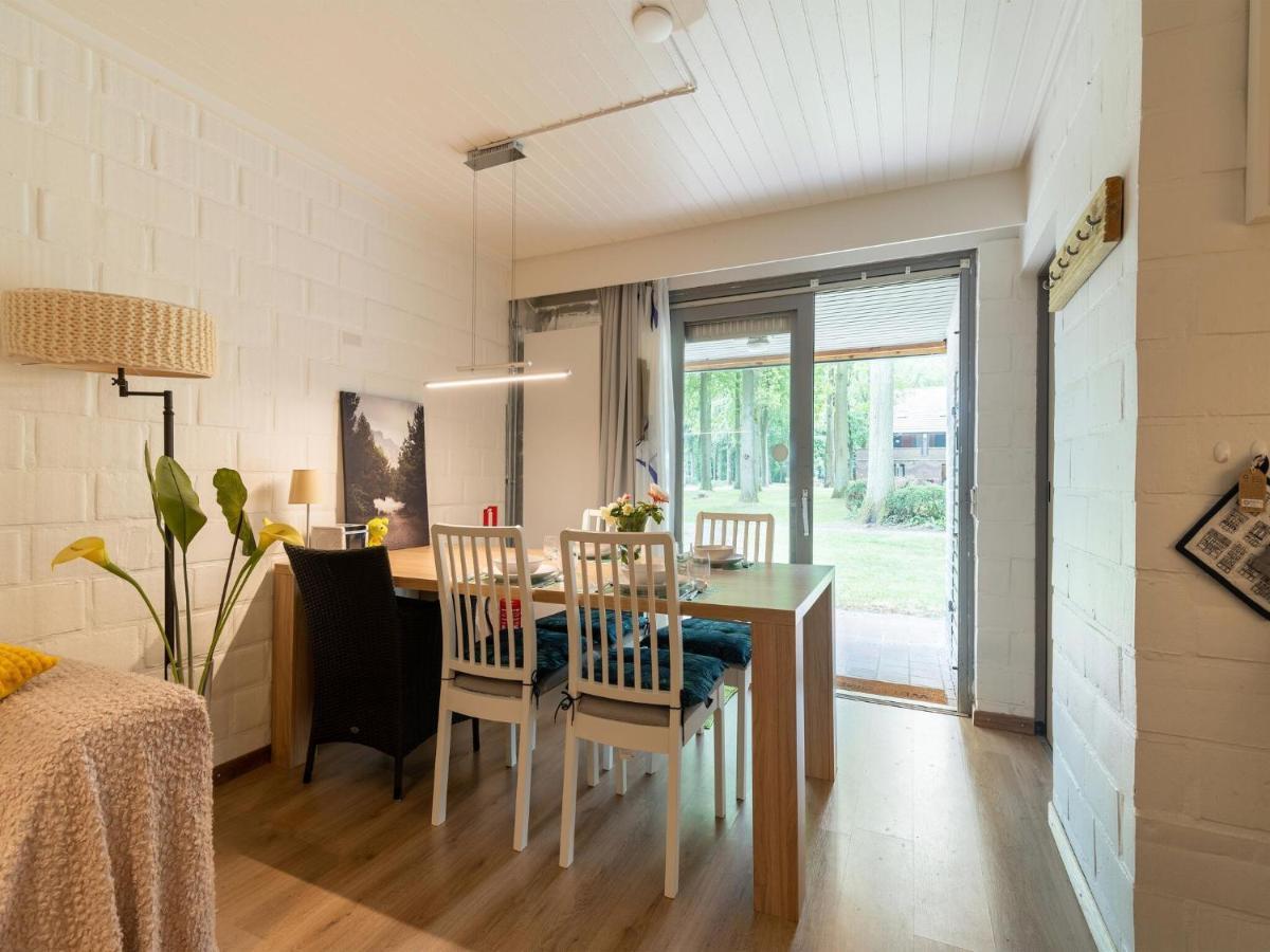 Snug Apartment In Houthalen Oost With Heated Pool เกงค์ ภายนอก รูปภาพ