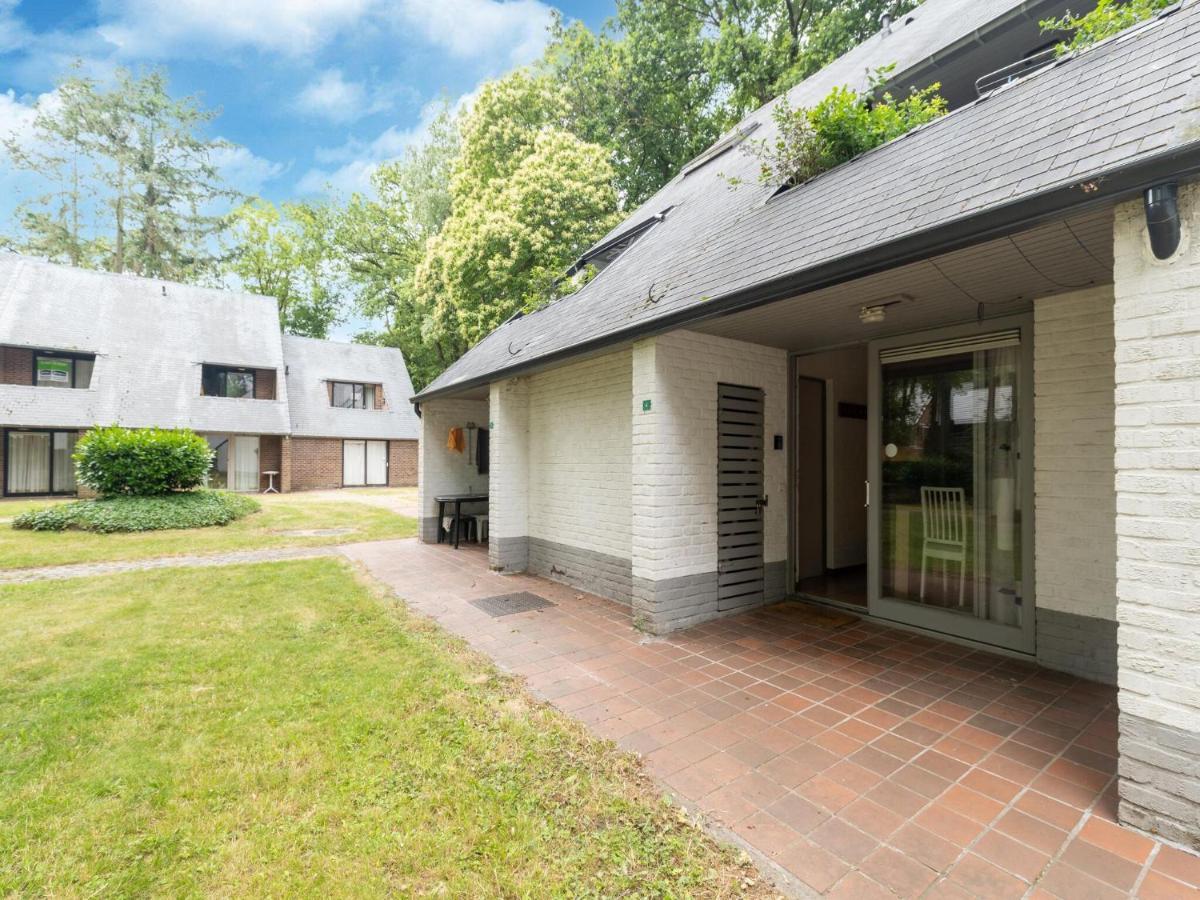Snug Apartment In Houthalen Oost With Heated Pool เกงค์ ภายนอก รูปภาพ