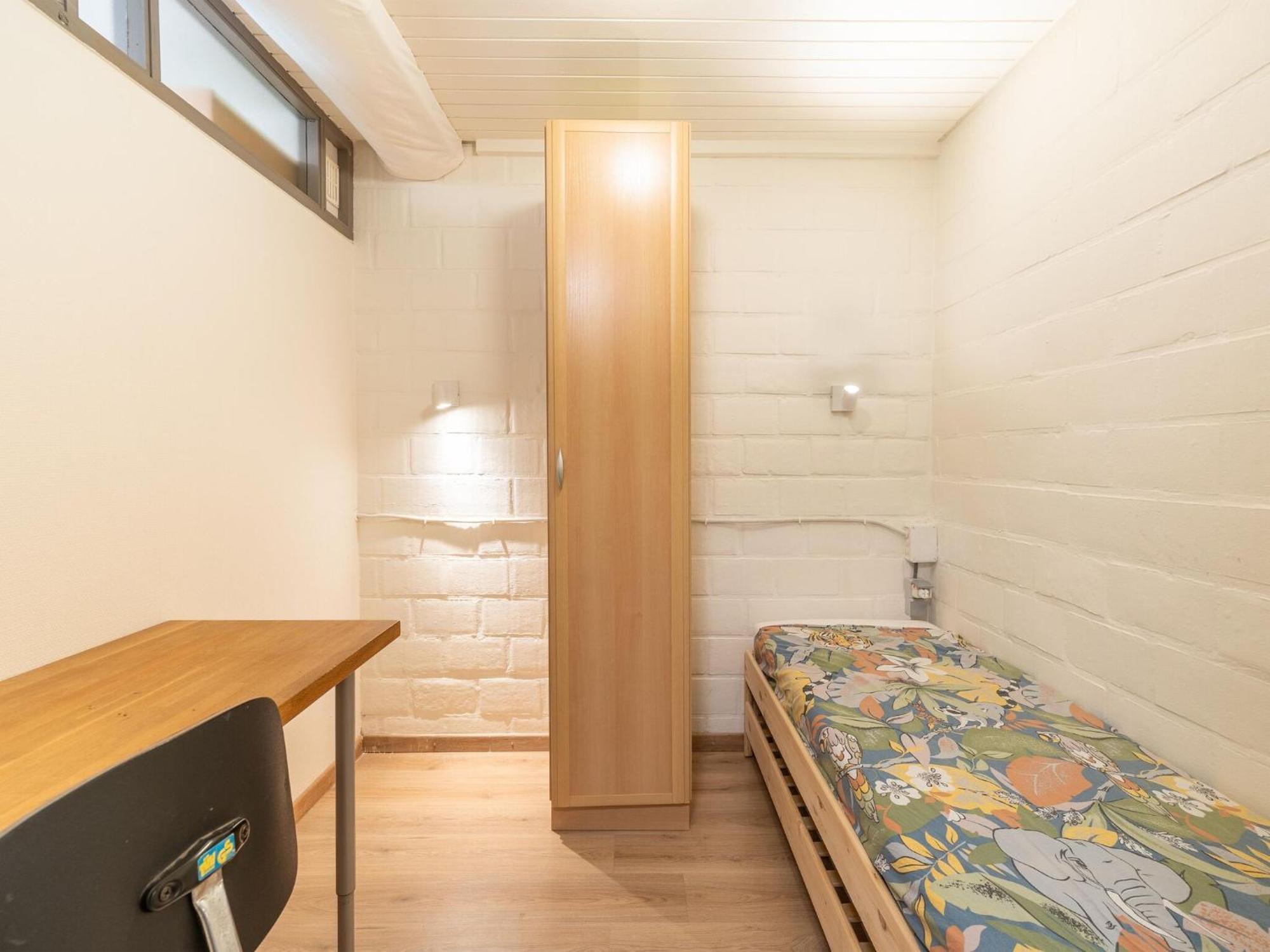 Snug Apartment In Houthalen Oost With Heated Pool เกงค์ ภายนอก รูปภาพ